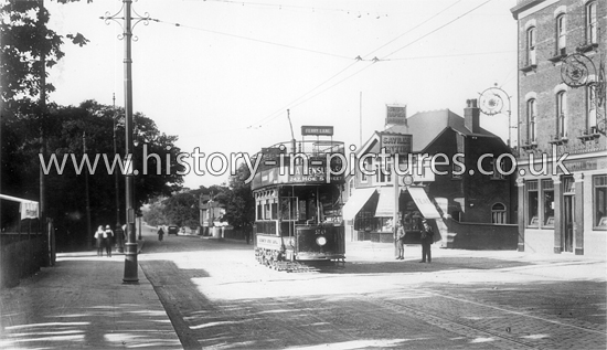 Walthamstow Tram No.20, at Napier Arms, New Road, South Woodford, London. c.1921.